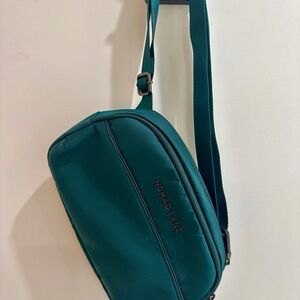 Nomad Lane Green Crossbody Bag